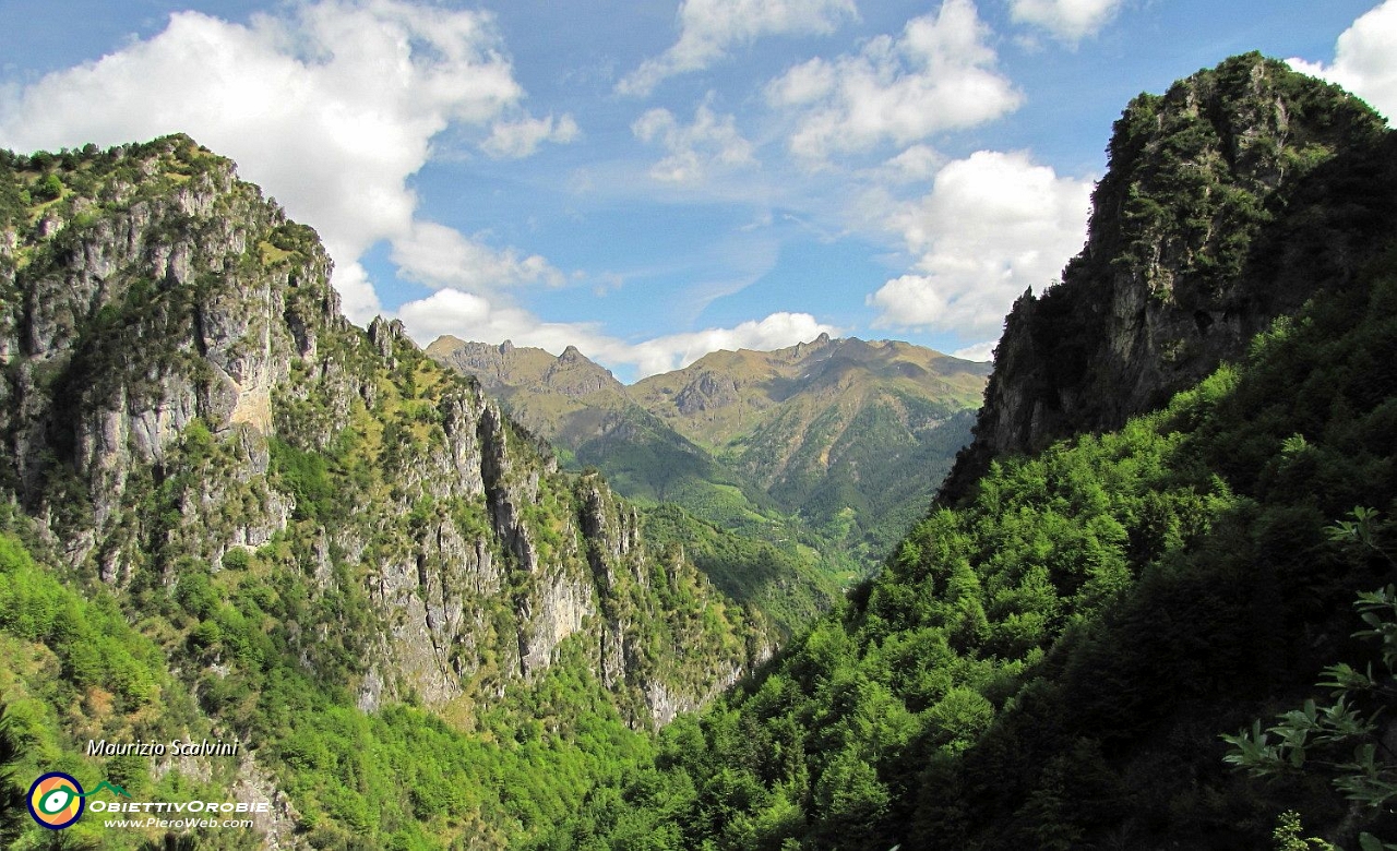 17 Il panorama verso il Valletto....JPG